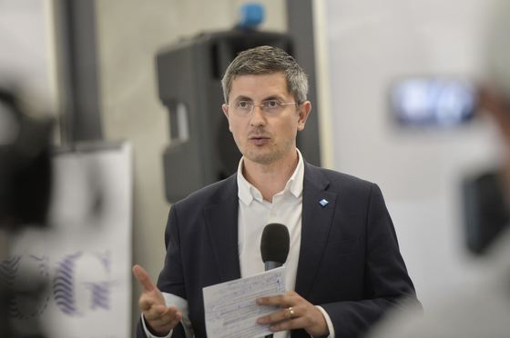 Scandal în USR. Contracte de închiriere a sediilor încheiate cu firme ale membrilor de partid