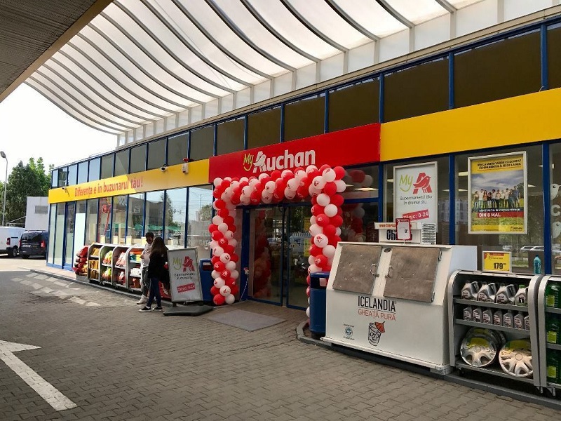 Benzinăriile devin alternativă pentru cafenele și supermarketuri: 10% din șoferii care au alimentat în stații au cumpărat și mâncare pentru acasă