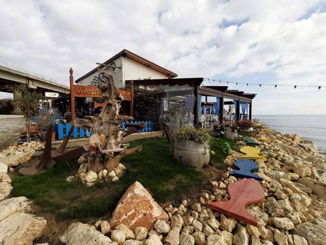 Povestea unui restaurant românesc de la malul mării care nu avea nicio șansă, dar a devenit un succes. A ”încălcat” toate regulile jocului și a câștigat