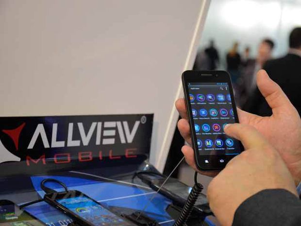 Ce se întâmplă la singurul jucător român de telefoane mobile care se luptă cu Samsung, Huawei și Apple: Allview a pierdut și în 2018 jumătate din venituri, iar profitul net s-a redus cu pest