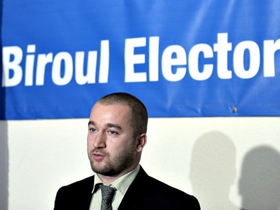 Referendumul, rămas nevalidat, la peste două săptămâni de la vot. Președintele CCR cere lămuriri BEC-ului. Solicitarea, analizată vineri