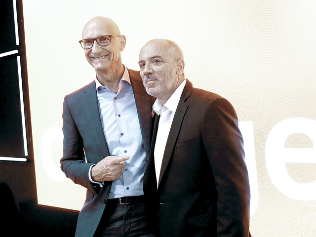 Cum va arăta piața de telecom din România cu 3 jucători mari în loc de 5. Odată ce ar prelua companiile din grupul Telekom și UPC, Orange, RCS&RDS și Vodafone s-ar putea lupta la cuțite în 5