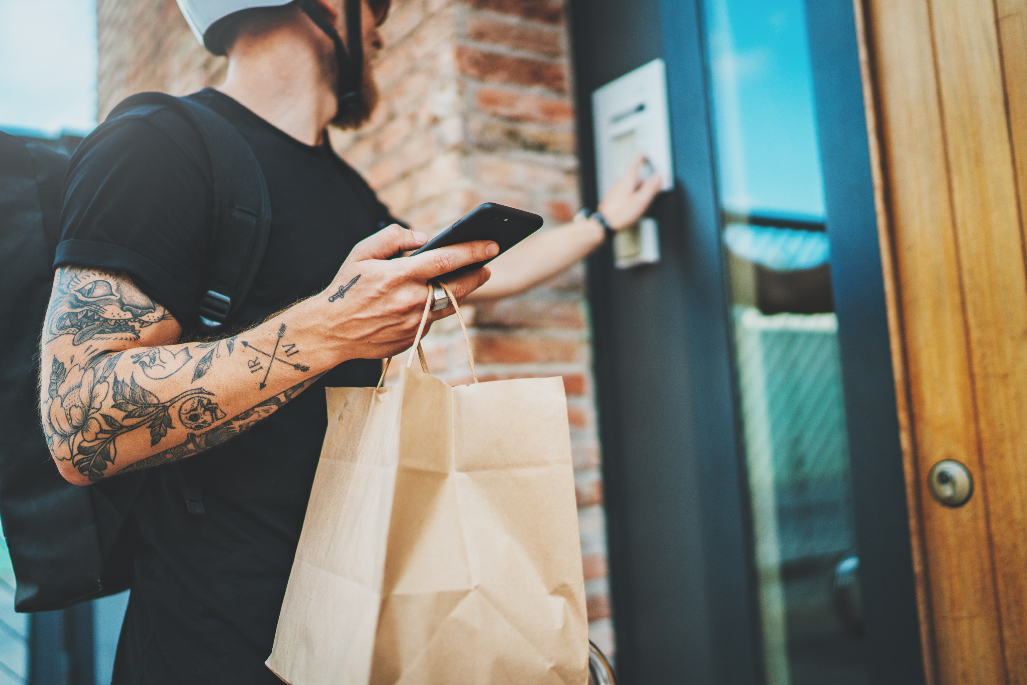 Olandezii de la Takeaway.com vor să cucerească piața de livrări cu o tranzacție de 5 miliarde de dolari