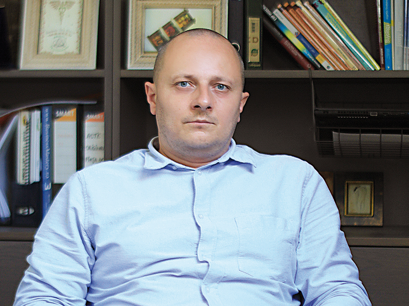 De ce a decis un tânăr angajat în IT din Cluj-Napoca să fabrice cosmetice și produse apicole