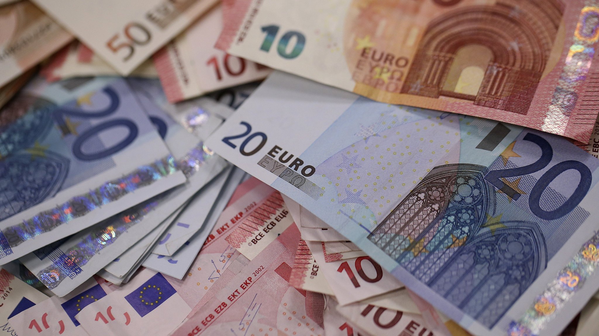 Cum a reușit un român să transforme 2 euro în 160.000 de euro aproape instantaneu