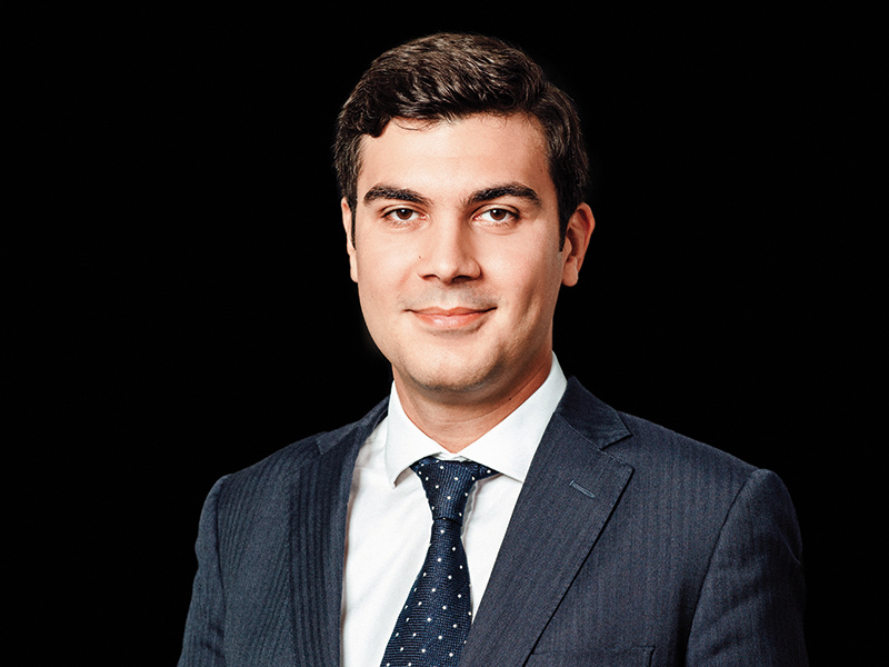 Tânărul care, după ce a ajuns printre cei mai apreciați bancheri de investiții din Londra, s-a întors acasă și conduce acum o companie de peste 100 mil. euro. A ajuns CEO în mai puțin de un