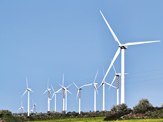 Decizie importantă pe piața internațională de energie: Nemții de la EON vor furniza 100% energie din surse regenerabile pentru toți cei 3,3 milioane de clienți din Marea Britanie