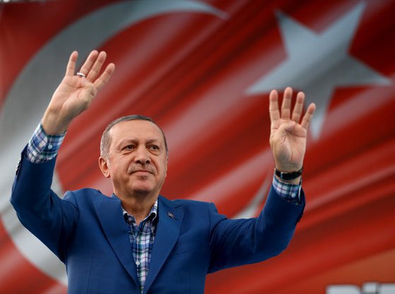 Declin al lirei turcești, după ce Recep Erdogan l-a înlocuit pe guvernatorul băncii centrale