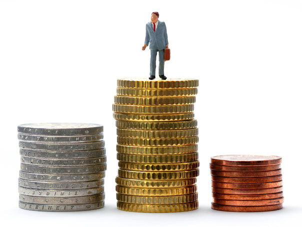 Câți români și-au propus să economisească anul acesta