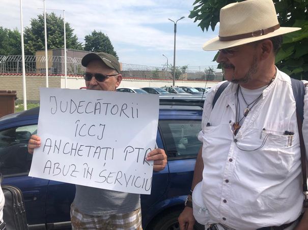 Miting de susținere pentru „deținutul politic” Liviu Dragnea, la Rahova: Mai multe persoane cer rejudecarea procesului