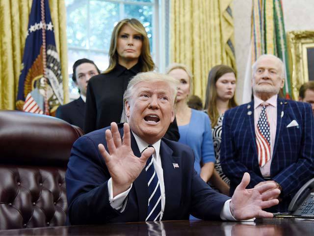 Administrația Donald Trump amenință cu mutarea trupelor americane din Germania în Polonia