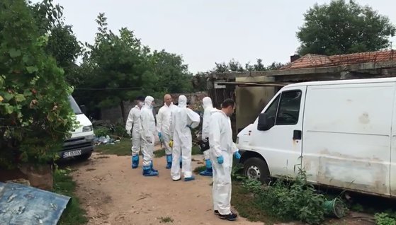 Rezultatele expertizei antropologice: Oasele ridicate de la Caracal aparțin unei fete în vârstă de 15-17 ani