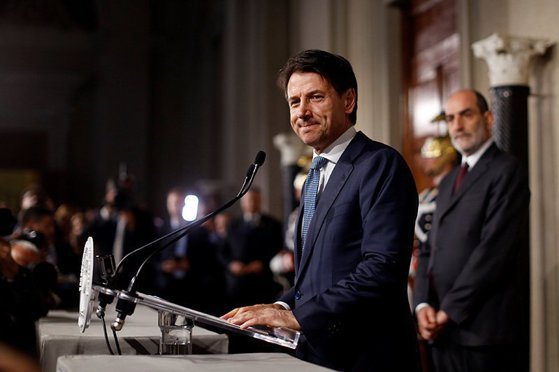 Noua coaliție de guvernământ din Italia, care elimină gruparea de extremă-dreapta, salutată de UE