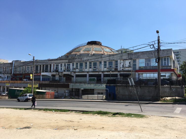 Secretul întunecat din spatele primului mall din România. Este puțin știut ce s-a întâmplat acolo acum mai bine de 30 de ani