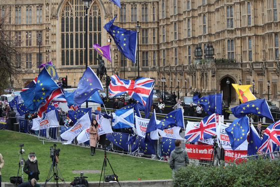 Britanicii au cheltuit patru miliarde de euro pentru provizii în cazul unui Brexit fără un acord