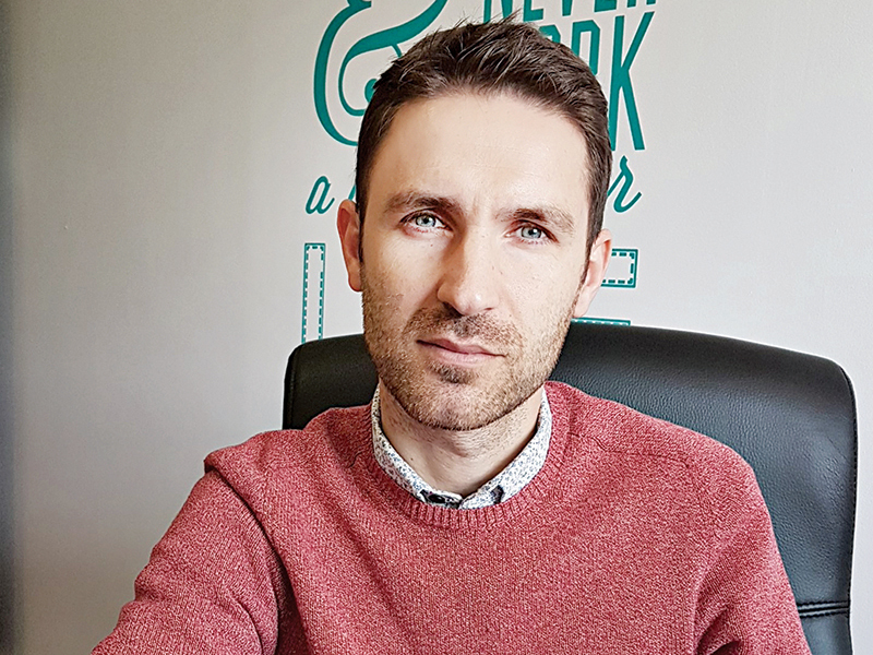Tânărul antreprenor care a fondat unul dintre cele mai mari magazine online de produse bio, vegane și naturiste din România