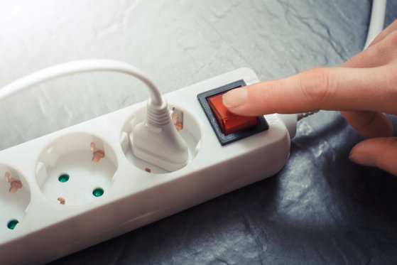 Cât ne costă de fapt alimentarea cu energie a electrocasnicelor lăsate în stand-by. Ce recomandă experții