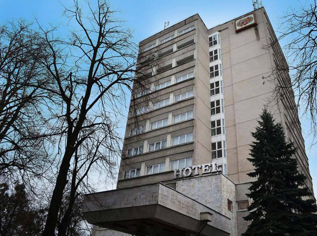 Horia Ciorcilă, președintele Băncii Transilvania are un nou proiect: cu o investiție de 19 mil. euro, fostul hotel Sport din Cluj se transformă într-un hotel de cinci stele operat sub brandul Ra