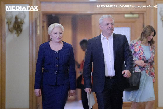 Schimbare de decor la sediul PSD Constanța. Tabloul lui Liviu Dragnea, înlocuit cu cel al Vioricăi Dăncilă | FOTO
