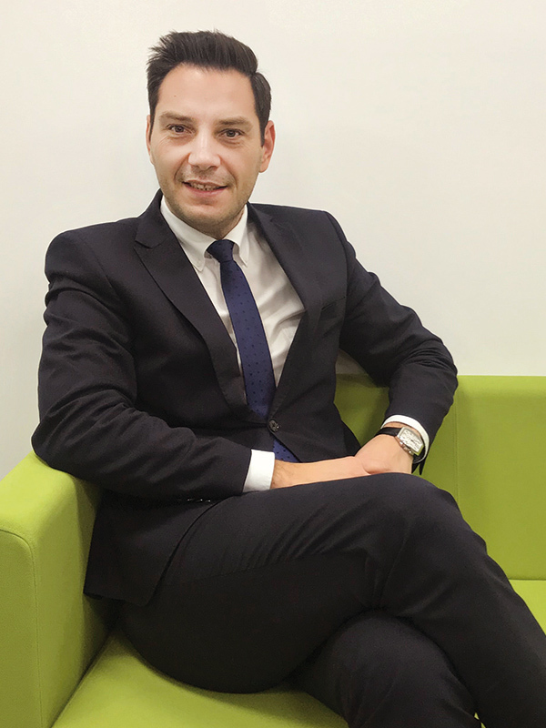 Managerul care asigură peste jumătate din vânzările unuia dintre cele mai mari companii locale de asigurări: „Pe termen lung, mă văd tot în domeniul vânzărilor”