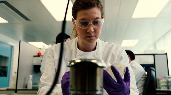 Financial Times: Companiile biotehnologice combat teama de „o apocalipsă a antibioticelor”