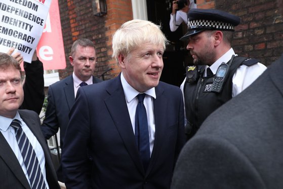 Boris Johnson îndeamnă parlamentarii să nu susțină o amânare a Brexit