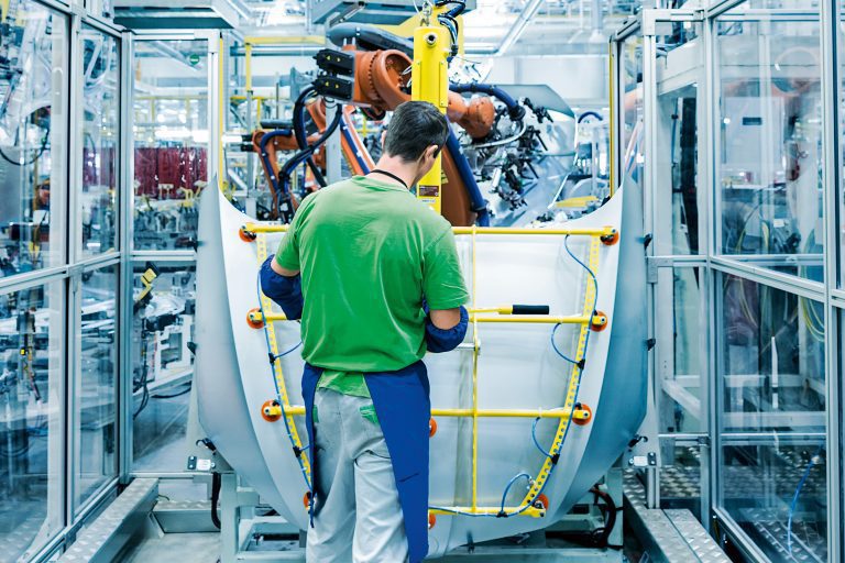 Viața e plină de surprize: Volkswagen vrea să se bată cu Dacia. Gigantul german vrea să repoziționize Skoda pentru a concura direct cu Dacia