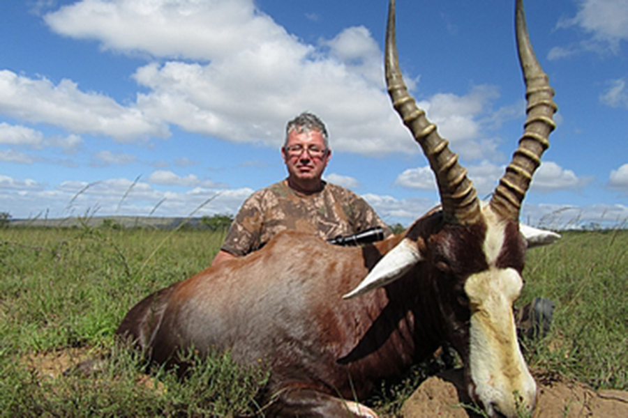 „Sandor Pasztor from Hungary”. Poza și descrierea, puse de președintele unui Consiliu Județean, după un safari
