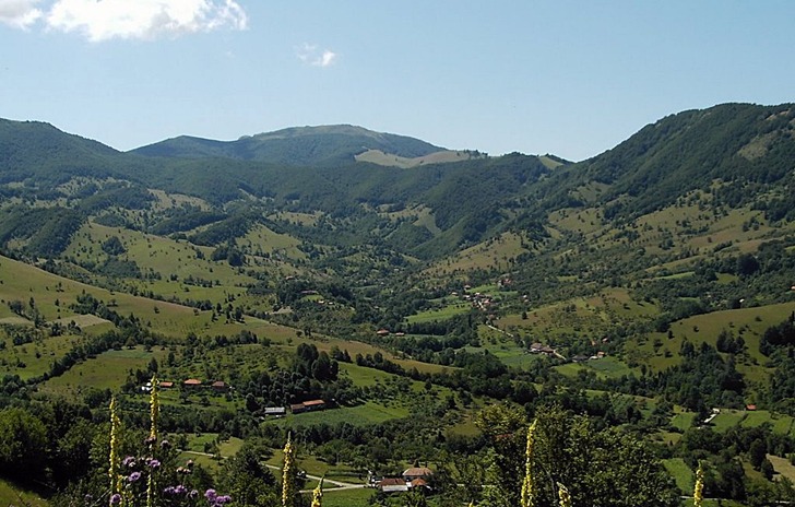 Satele superbe din România, unde o casă costă mai puțin decât un Logan