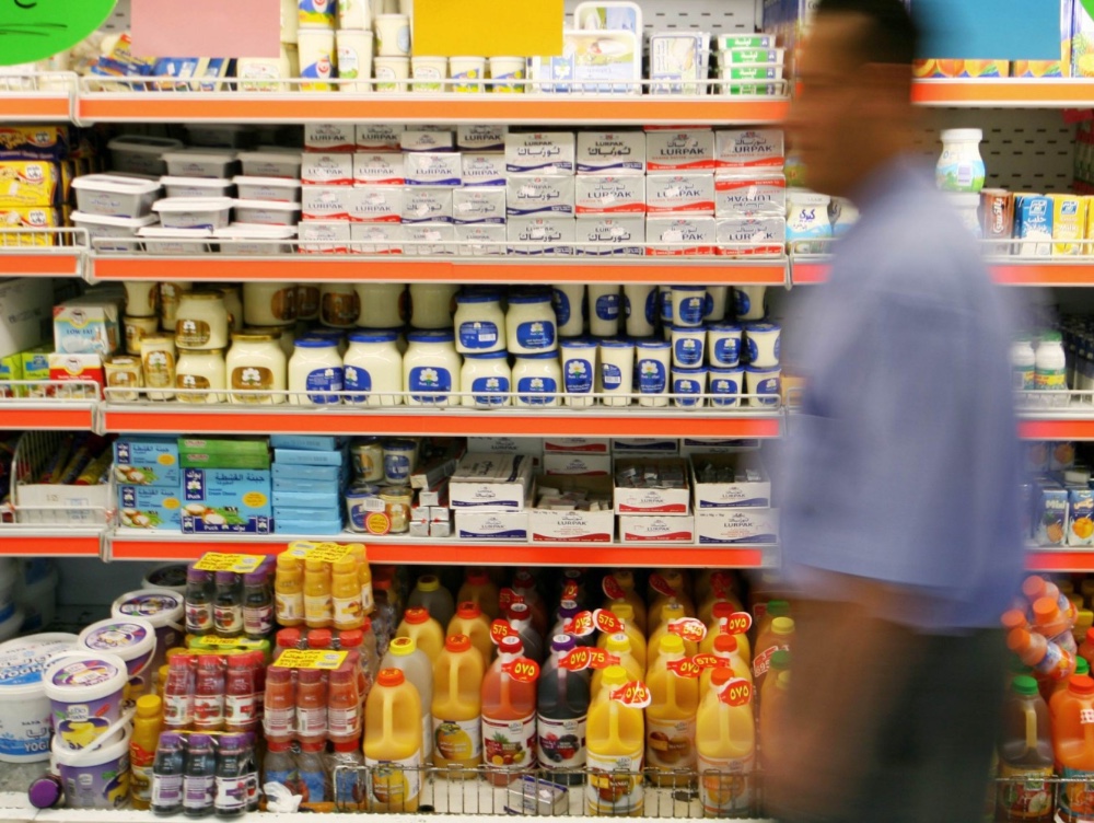 Statul reînvie alimentarele. Primul magazin de stat din București se deschide luni