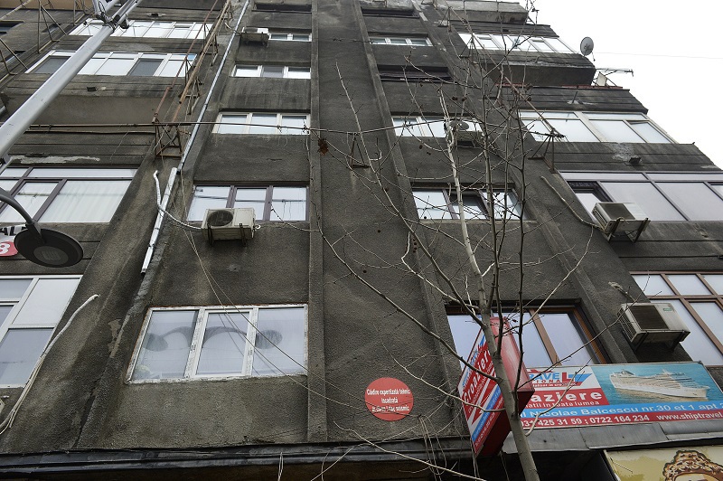 Bucureștiul are peste 2.500 de clădiri care riscă să se clatine în caz de cutremur, iar primăria a consolidat doar 6 în 2019. În ritmul actual de consolidare a clădirilor cu risc seismic, luc