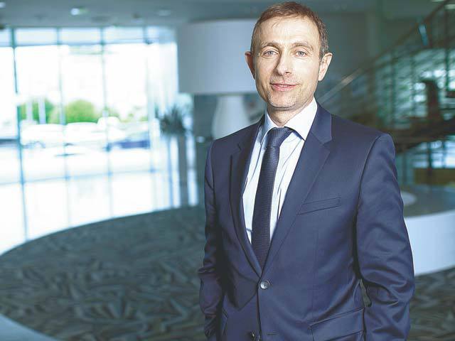 Așa cum în urmă cu 10 ani românii mergeau la Viena să cumpere Bentley, acum toți din regiune vin la București
