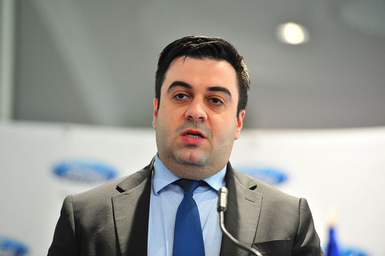 Răzvan Cuc îl invită pe președinte la o cafea, să-i explice despre infrastructură și autostrăzi