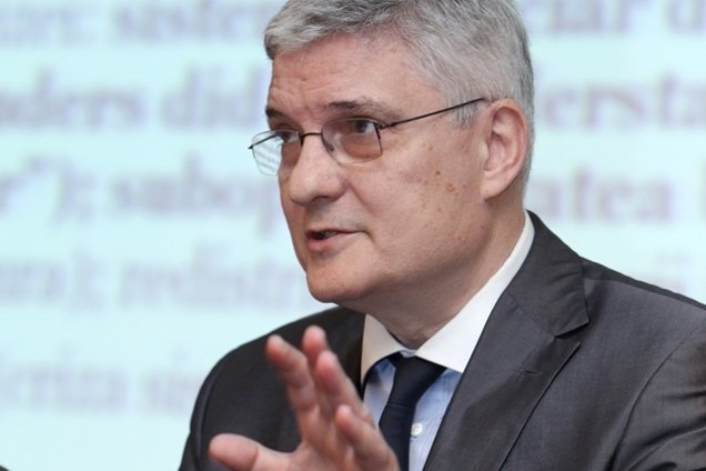Daniel Dăianu, președintele Consiliului Fiscal: Renunțarea la cota unică nu este singura măsură care poate fi luată „atunci când România este cu spatele la zid”