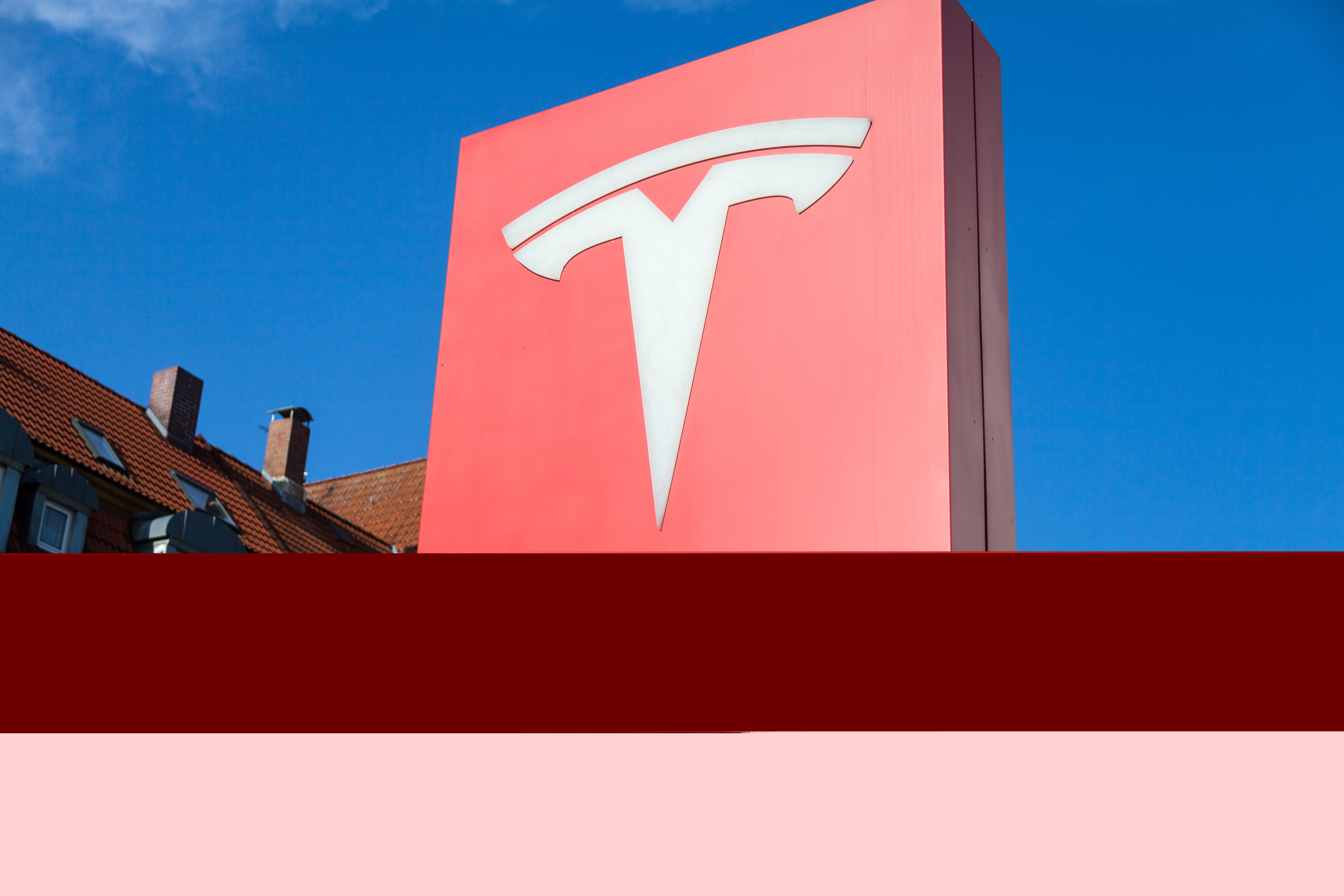 Elon Musk deschide în Berlin prima fabrică Tesla din Europa