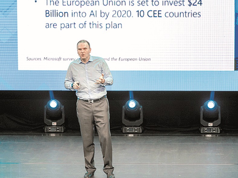 Philippe Rogge, președinte Microsoft CEE: Nu mai căutați abilități digitale doar la oamenii noi, pentru că nu sunt destui pe piață; educați-vă toți angajații - nu doar șefii - în tehnolo