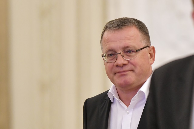 Oros: Anul acesta am putea ajunge la un deficit de două miliarde de euro. Exportăm subvenții