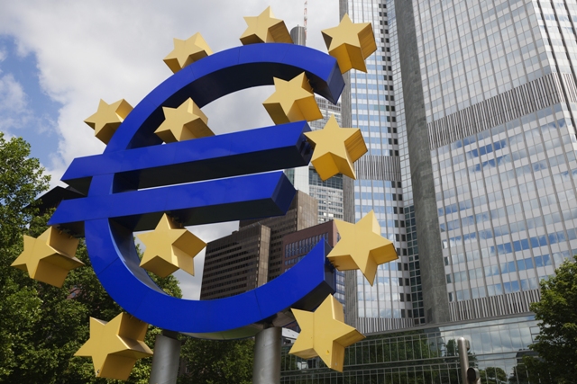 Noul pol de incertitudine din zona euro: Datoria guvernamentală a Italiei este mai riscantă decât cea a Greciei pentru prima dată de la criza din 2008