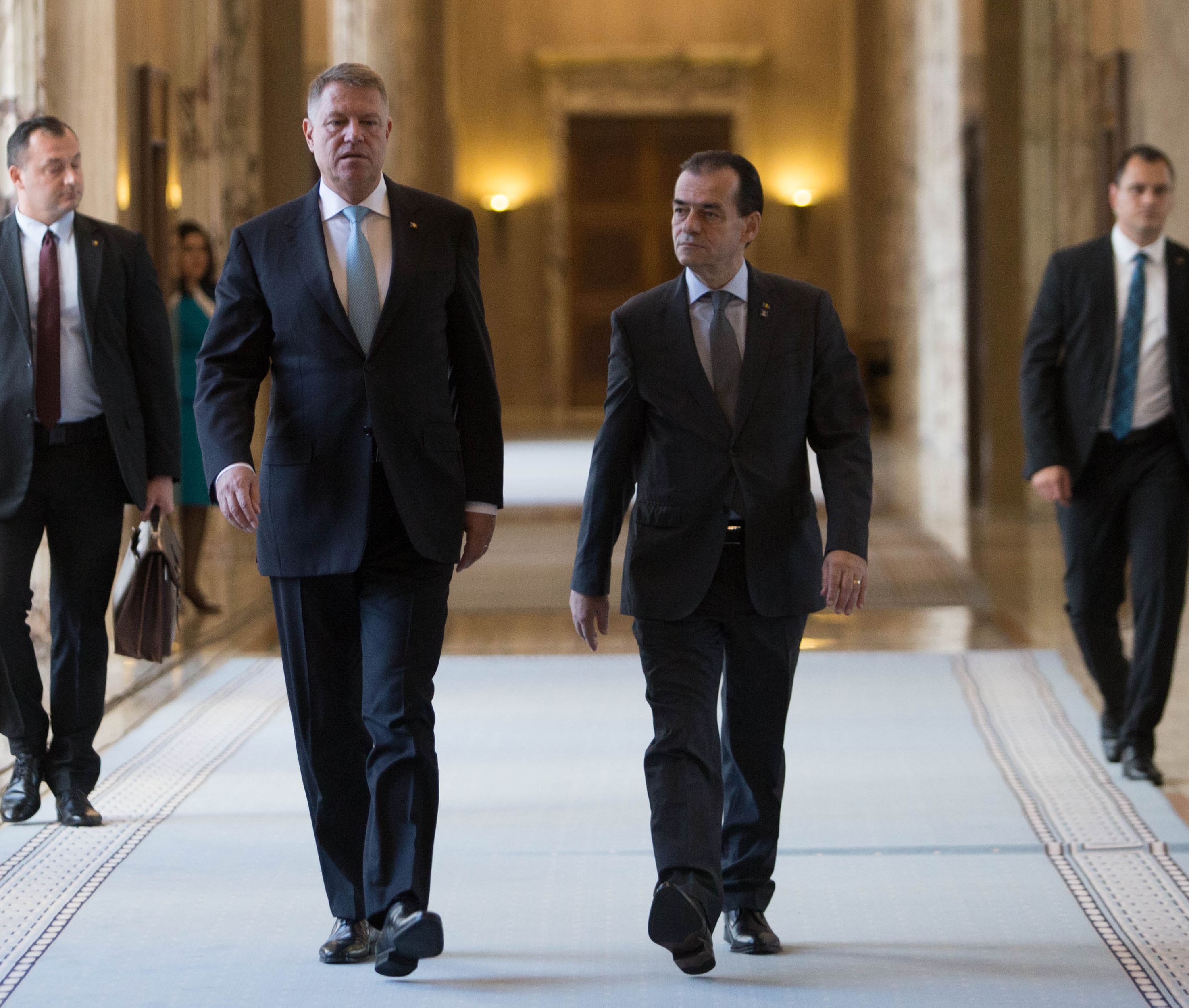 Guvernul a adoptat OUG privind regimul cetățenilor britanici din România în caz de Brexit fără acord