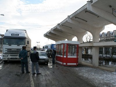 Eurobarometru: jumătate dintre români cred că beneficiază de pe urma comerțului internațional