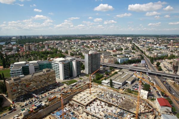 Marii dezvoltatori au cumpărat în 2019 terenuri pentru peste 6.000 de apartamente și 130.000 
de metri pătrați de birouri în București