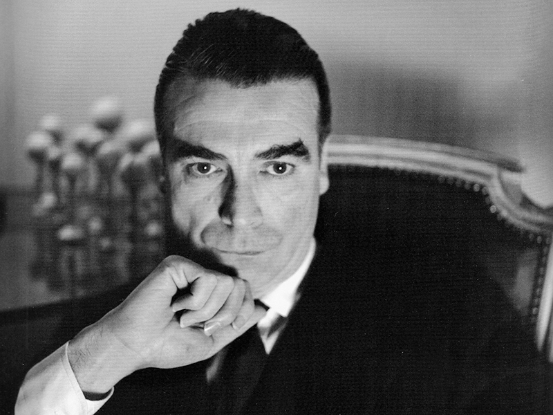 Povestea creatorului de modă care le-a îmbrăcat pe Grace Kelly, Ava Gardner, Audrey Hepburn și Jackie Kennedy
