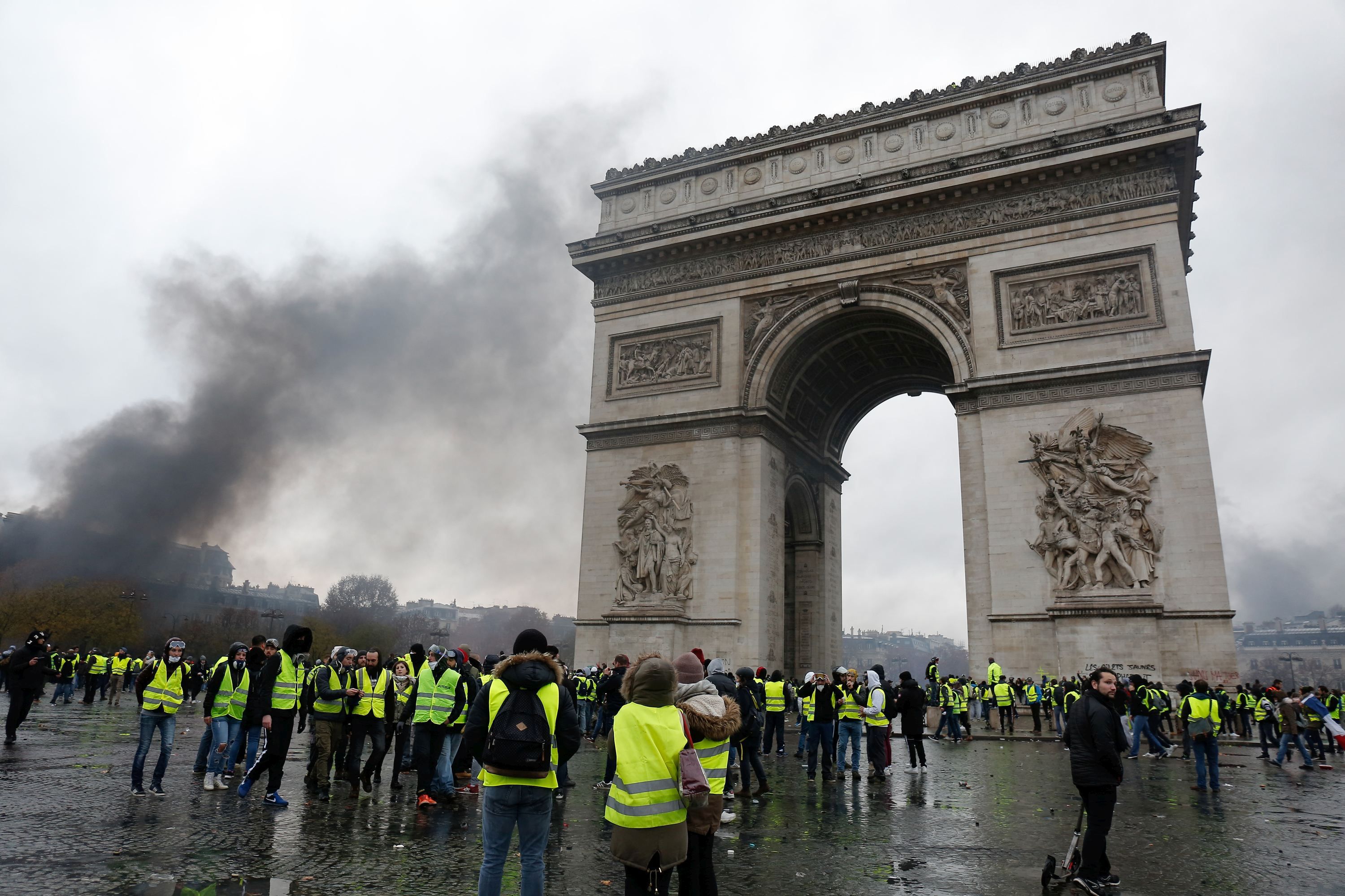 Violențe în centrul Parisului, în cursul unui nou miting de protest