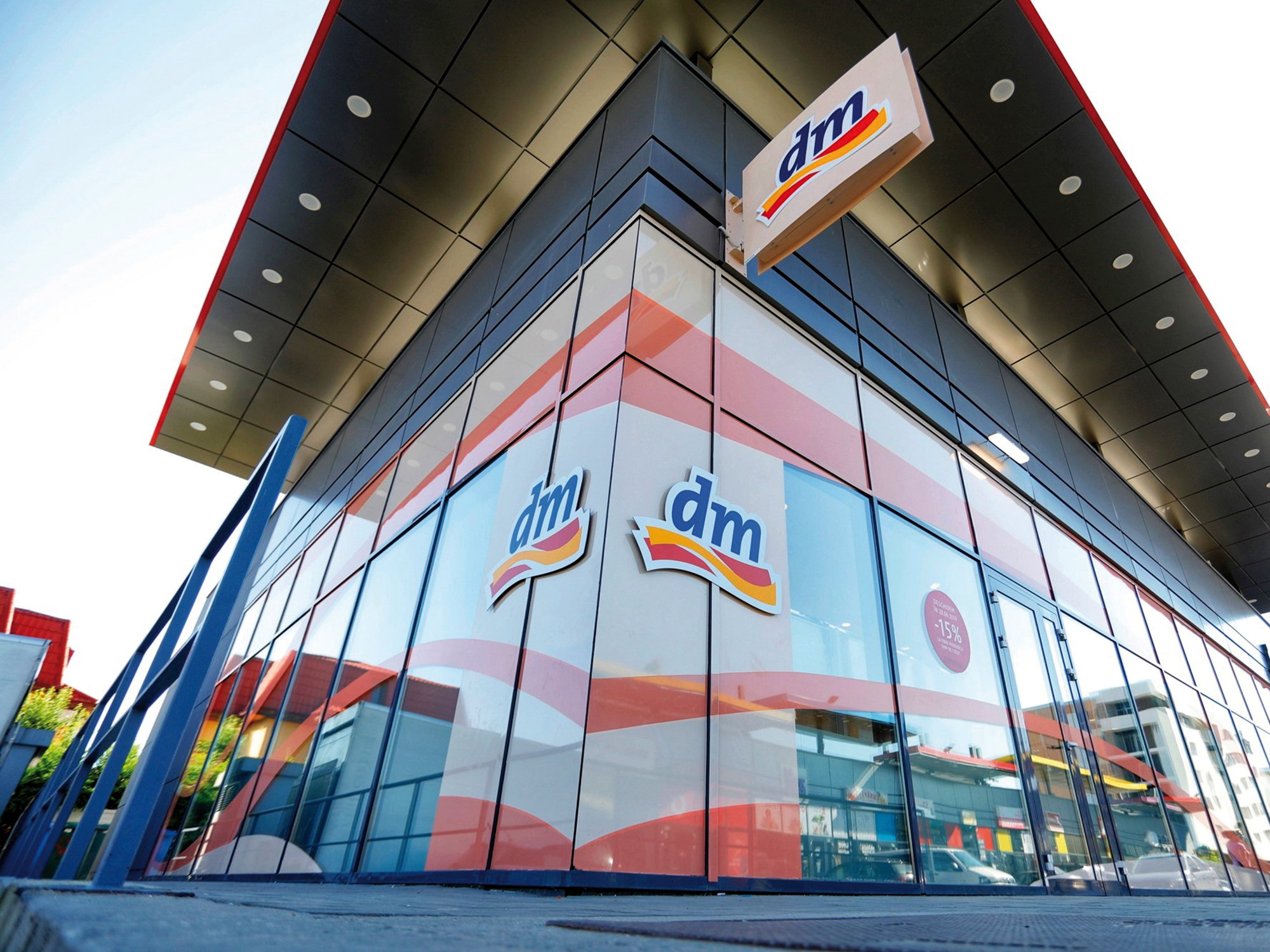 Cu ce strategie au reușit nemții de la dm drogherie market să ajungă la venituri de aproape 500 de milioane de lei în România