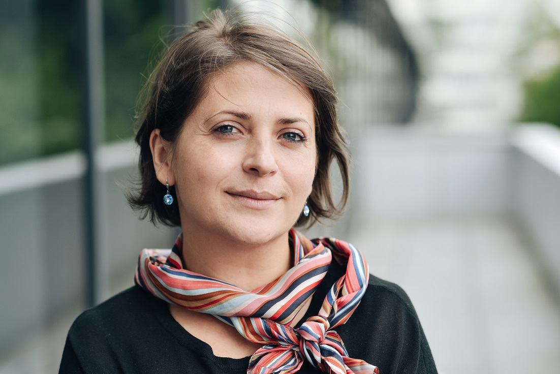 Studiu: Generațiile Millennials și Z sunt nesigure și pesimiste în ceea ce privește evoluția societății, cariera și viitorul lor; principala prioritate a tinerilor este să călătorească