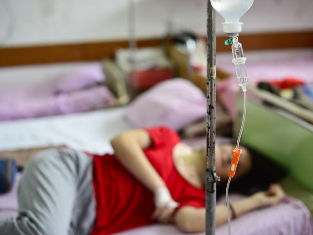 Un nou regulament pentru angajații spitalelor prin care pot fi dați afară  angajații care reclamă abuzurile sau corupția în presă