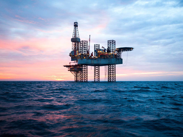 Promisiunile CEO-ului Exxon de îmbunătățire a rezultatelor, lovite de rafinării și sectorul chimic