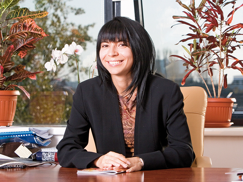 Angela Crețu este noul CEO al Avon la nivel global, cu excepția piețelor din America Latină, după preluarea companiei de cosmetice de gigantul brazilian Natura