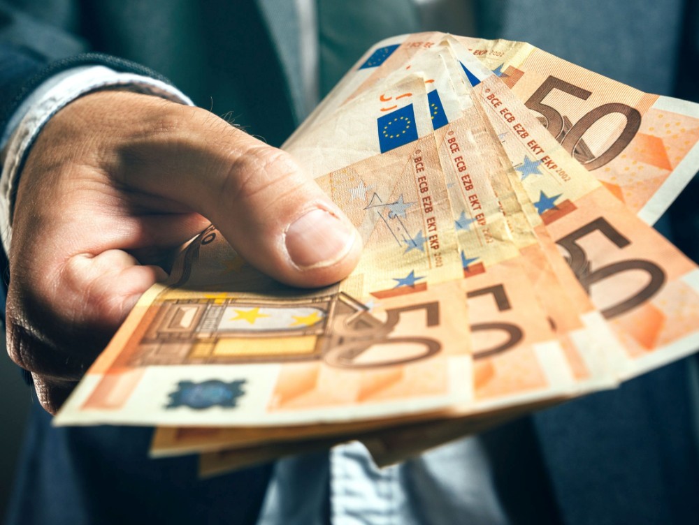 Moartea unui gigant. Banca ce pierde bani încontinuu a raportat pierderi de 5,3 miliarde euro in  2019