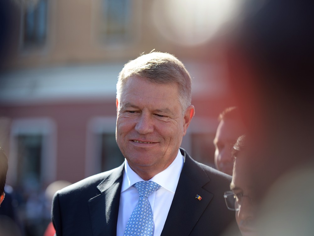 Klaus Iohannis a promulgat Legea privind dublarea alocațiilor pentru copii